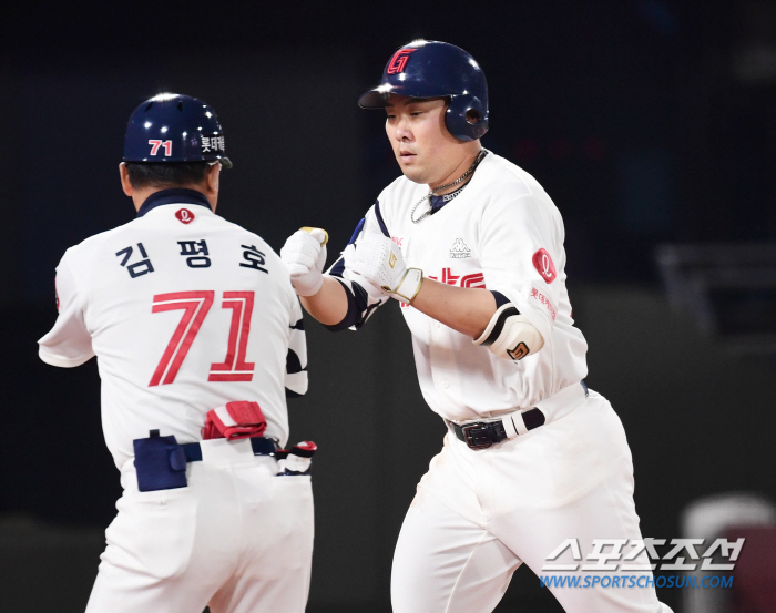 반즈 첫 QS&안치홍 홈런포…롯데, 두산에 전날 패배 설욕 '2연패 탈출…