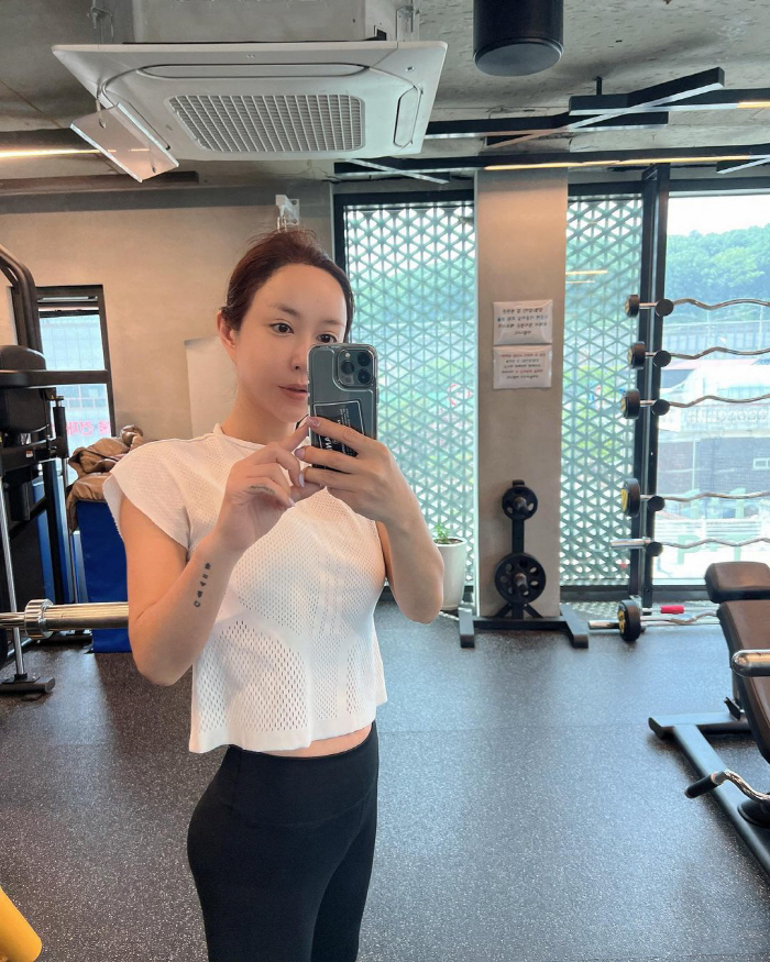 '43세' 슈, '애플힙' 몸매 자신감...운동에 빠진 일상