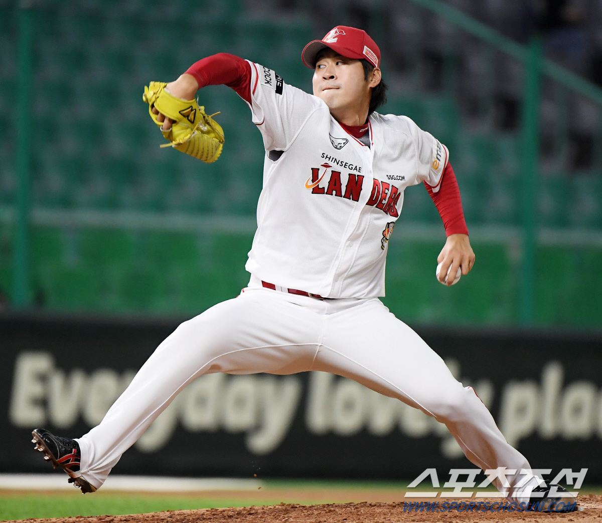 불펜 ERA 압도적 1위…약점이었는데, 왜 이렇게 잘 풀리지?