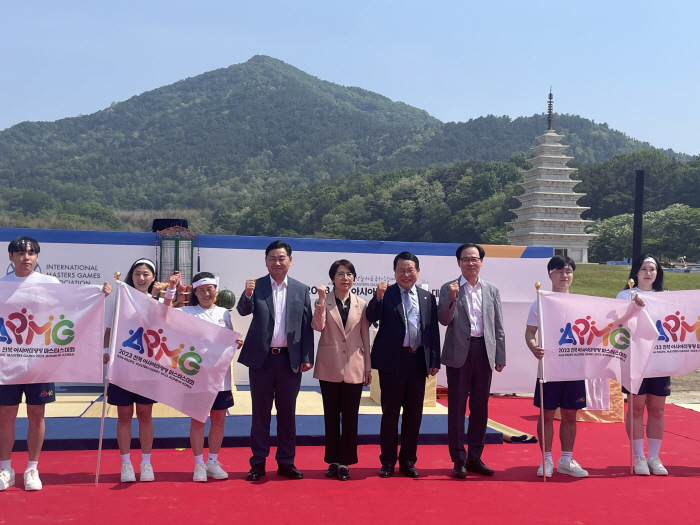 전북 아태마스터스대회, 성화봉송 주주자 최고령 67세 김영순씨, 최연소 …