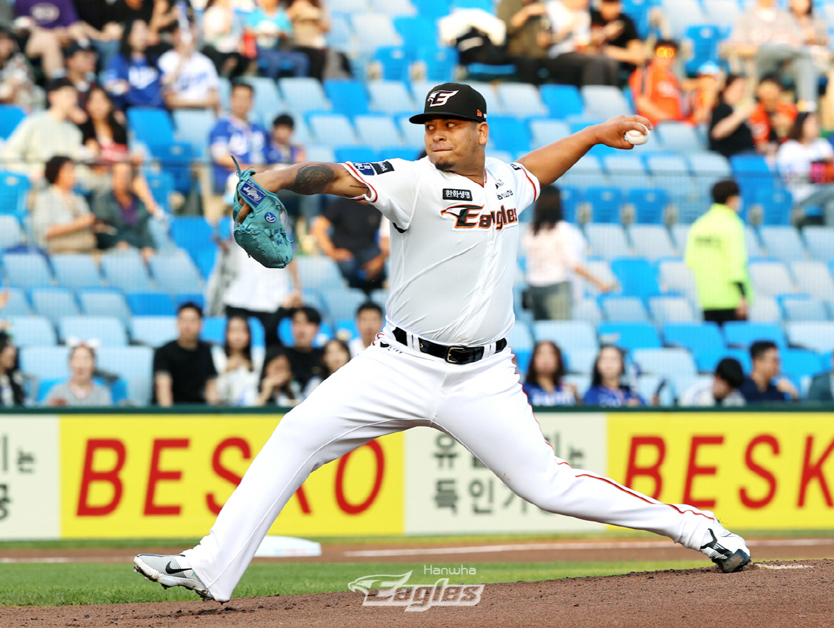 산체스 152㎞ 데뷔전, 김서현 161㎞, 한화 철벽계투로 시즌 첫 영봉…