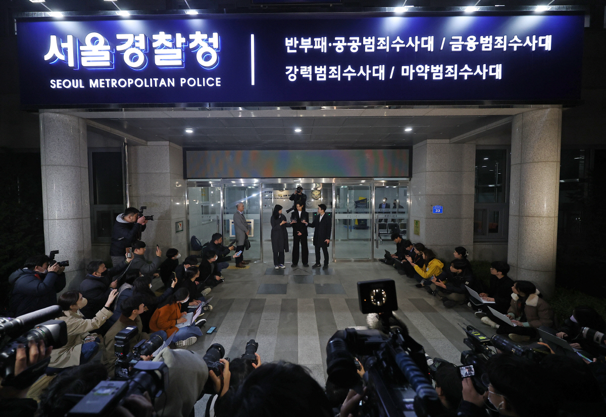 [종합] "원칙대로 비공개 수사라더니"…유아인, '소환 조사 노쇼' 논란…