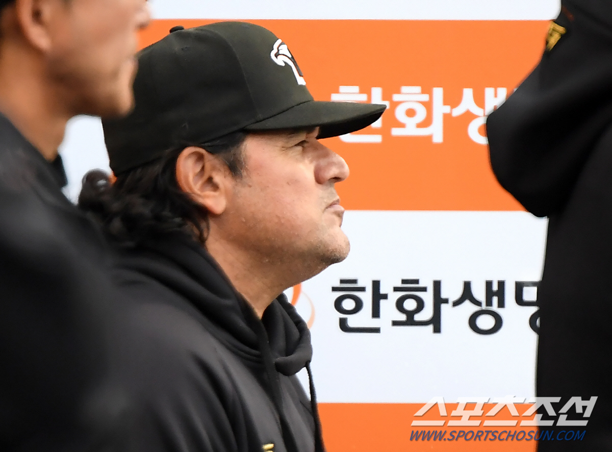 "유니폼 챙기러 서산가는 중" 오후 4시 대전 미팅, 사령탑 교체 007…