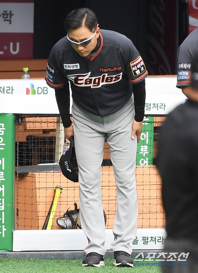 "유니폼 챙기러 서산가는 중" 오후 4시 대전 미팅, 사령탑 교체 007…