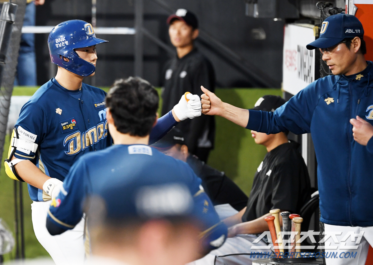 '이대로만 커다오' KBO 유일 스위치히터 김주원...'좌우 모두 홈런포…