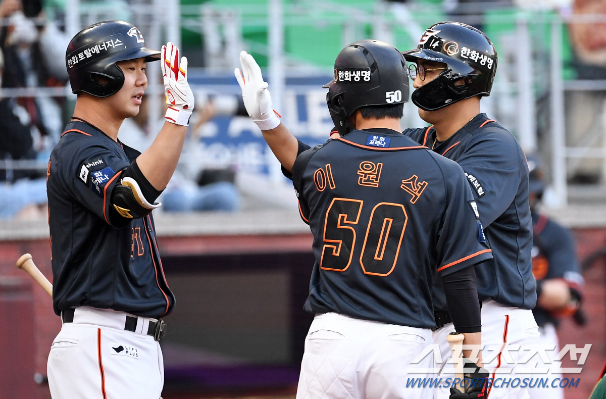 김서현 클로저 데뷔 성공…최원호 체제 한화 첫 승, SSG 잡고 3연승 …