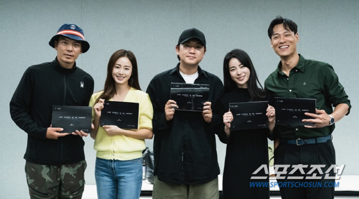 [SC이슈]송혜교 가니 김태희가 왔네! 임지연, 연이은 미녀들과의 맞대결…