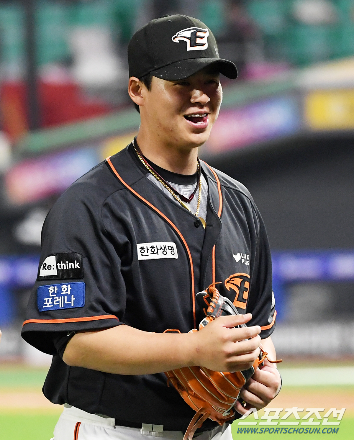 '홈런 공동 1위' 포텐 폭발 노시환...'장종훈·김태균 우타 거포 계보…