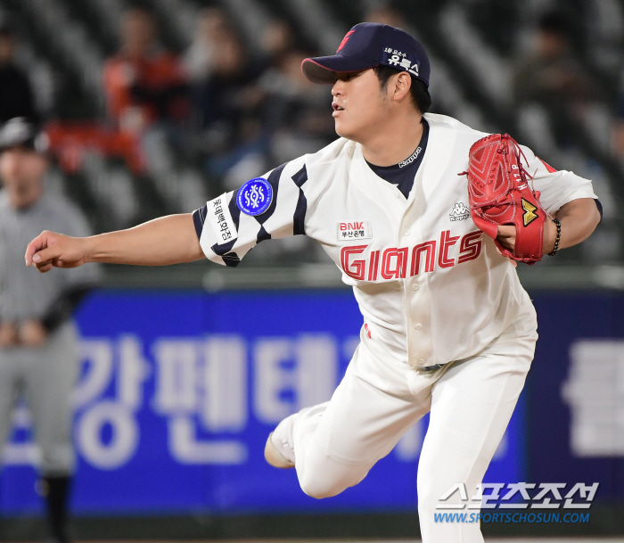 1만8700석 매진→수원갈매기 달군 '마!' 함성…롯데, KT에 5대0 …