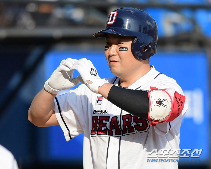 '박계범 3안타+양의지 쐐기포' 두산, 주말 3연전 싹쓸이…KIA 5연패…