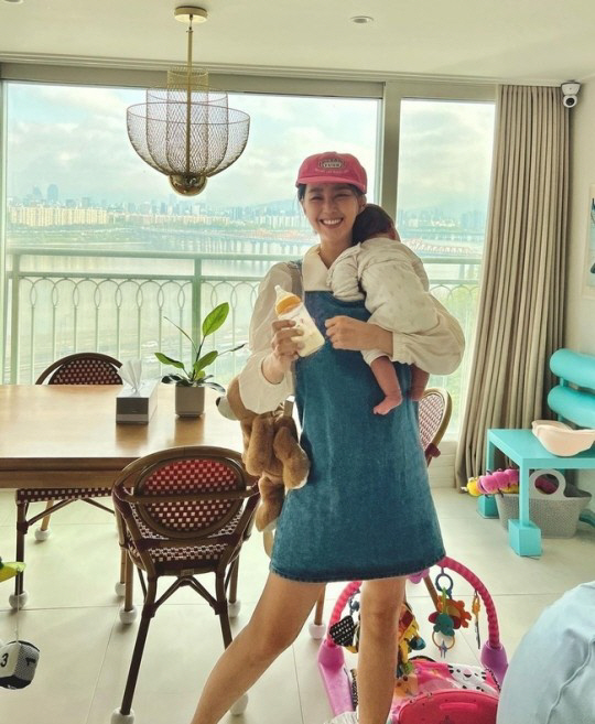 '송재희♥' 지소연, 몸 날려 4개월 딸 구했다…위험천만 "죽을뻔했어"