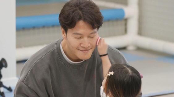 김종국, 허경환 조카 앞에서 180도 달라진 삼촌..시종일관 아빠미소('…