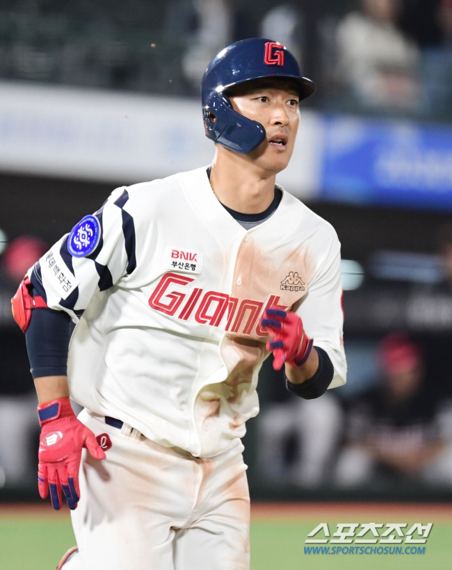'연례행사' 만들어냈다! '안치홍→노진혁도 뛴다' 롯데 뛰는야구 "언제든…