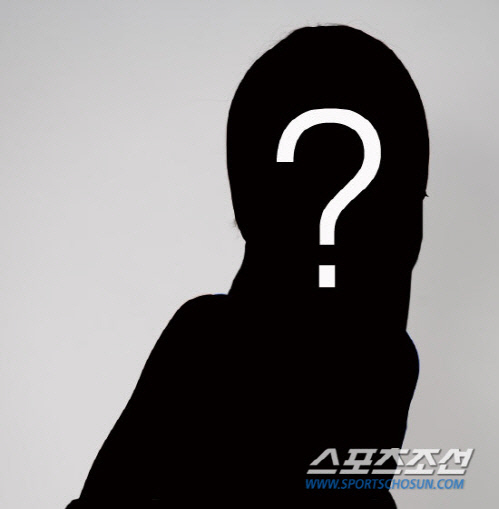 안부 확인 댓글 쇄도했지만..가수 A씨, 연락두절 상태에 사망설 ing