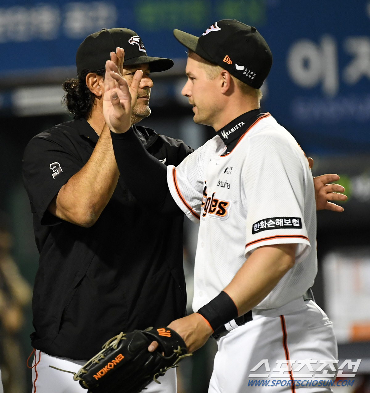 '0홈런 타율 0.125' 90만 달러 오그레디 향한 인내심은 어디까지?…