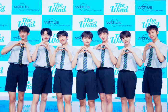[SC현장] "롤모델 세븐틴·하이라이트"…더윈드, 16.8세 청량 유스틴…