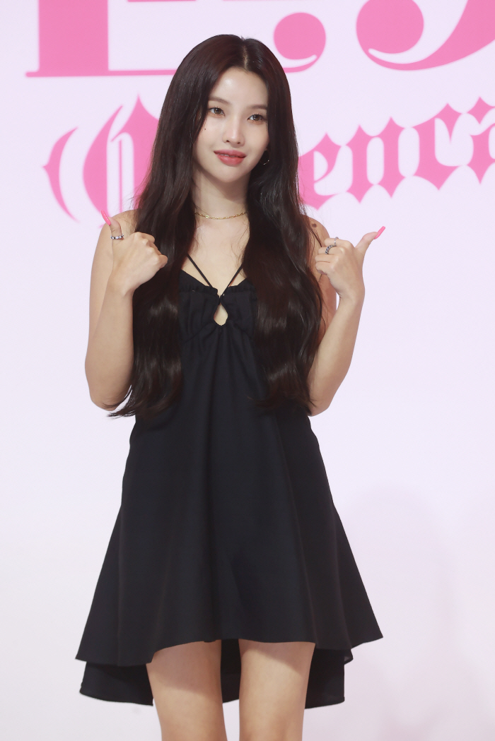 [SC현장] "난 완벽해"…(여자)아이들, 커리어하이 찍을 '자존감 퀸카…