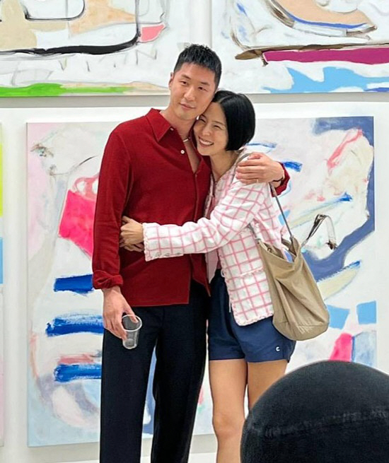'싱글맘' 김나영, ♥마이큐 품에 안겨 '찐' 행복 웃음…얼마나 좋았으면