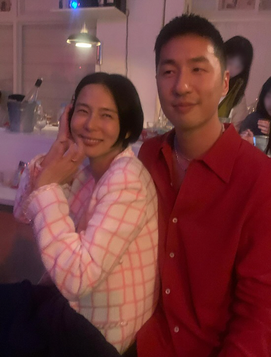 '싱글맘' 김나영, ♥마이큐 품에 안겨 '찐' 행복 웃음…얼마나 좋았으면