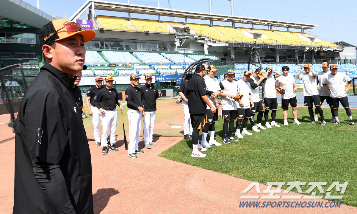 "우리도 작정하고 달려들면 1위 팀하고도 할만하다" 홈 데뷔전 앞둔 한화…
