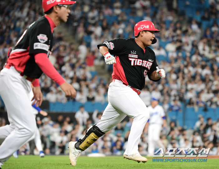 '부상' 류지혁 대신 황대인, 홈런+역전 결승타...7회 7득점 KIA,…