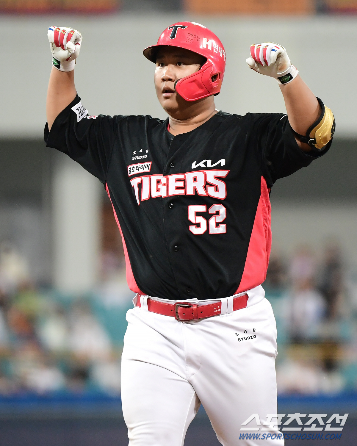 '부상' 류지혁 대신 황대인, 홈런+역전 결승타...7회 7득점 KIA,…
