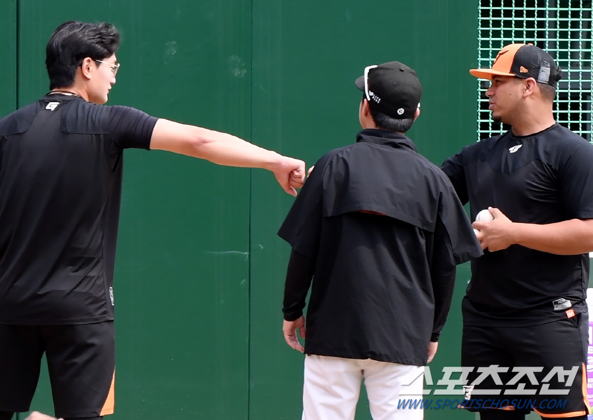 161km 광속 인류가 야구팬을 대하는 태도, 빨간 옷 SSG 꼬마들이 …