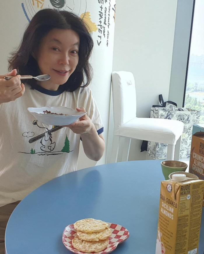 '63세' 최화정, 16년째 '늘씬' 몸매 유지 비결..."식전 디저트 …