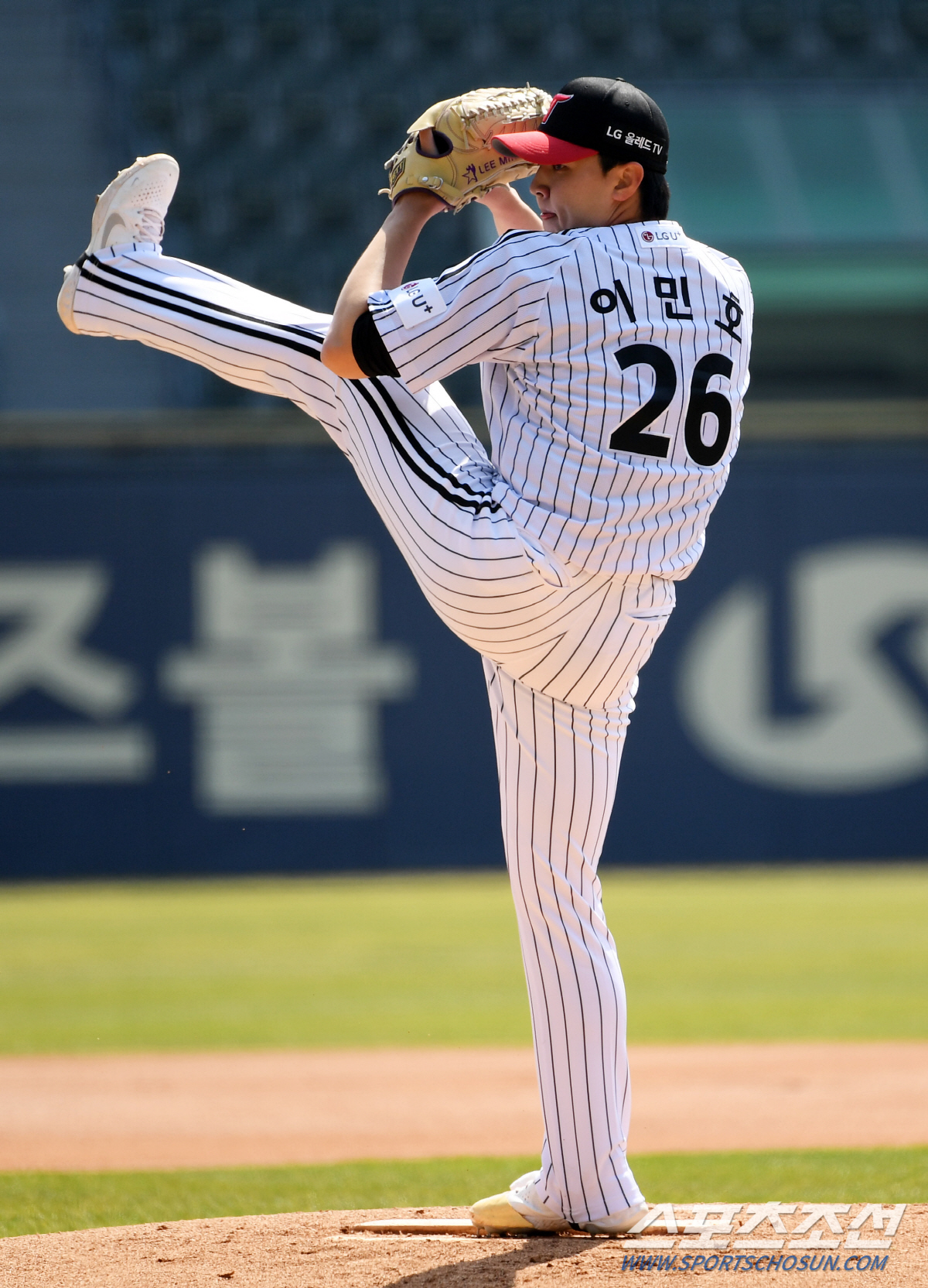 작년 12승 투수, 팔꿈치 통증 40일만에 2군 등장. 2이닝 3K 무안…