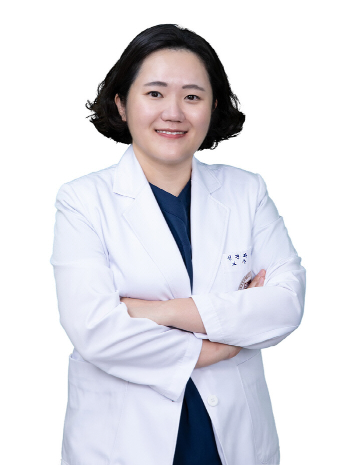 손발저림, 혈액순환보다 신경계 이상으로 발생…"정확한 원인 찾아야"