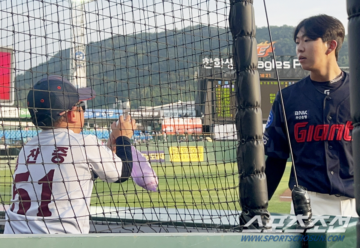 '오늘부터 롯데팬' 대전 어린이 마음 훔친 김민석, '잊지 못할 추억 선…