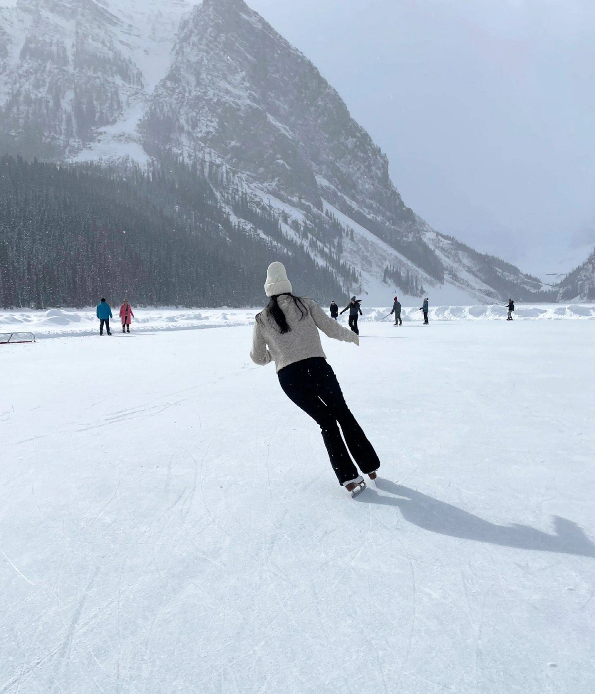 '피겨 황제' 김연아, 다시 은반 위에 섰다..스케이트 신고 접수