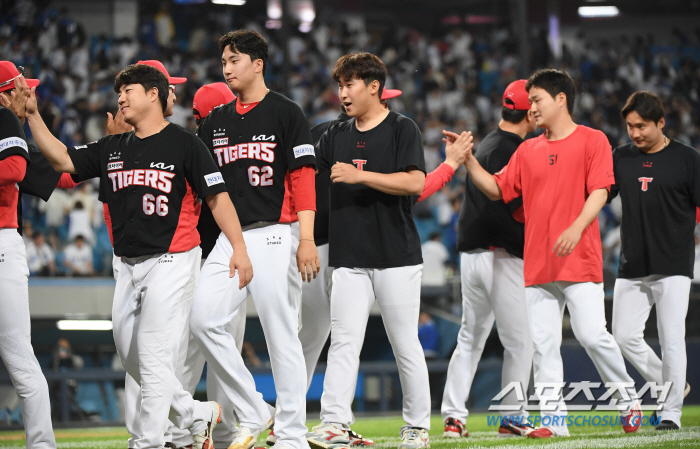 사자 만나 꼴찌-5연패 탈출한 호랑이 '삼성이랑만 야구 하고 싶다'