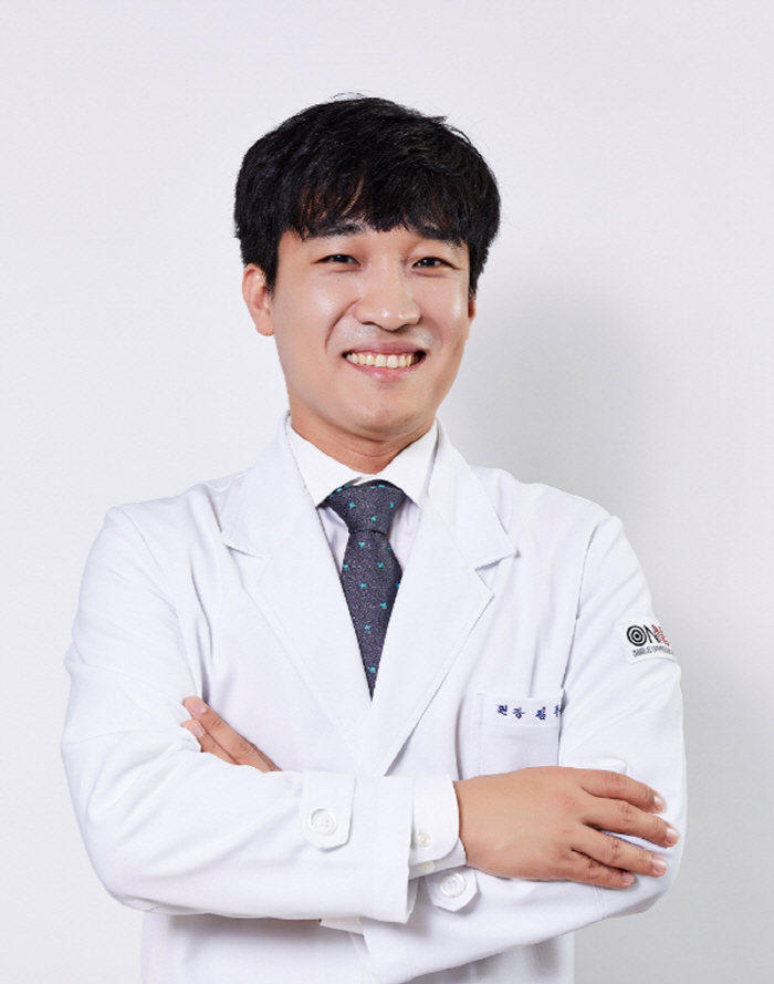 [SC헬스칼럼] 스마일라식, 일반 라식보다 안압 변화 적어…수술 후 안정…