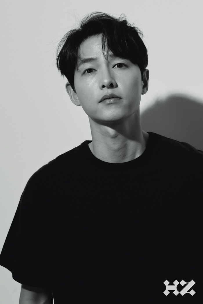 송중기, '화란'으로 칸 영화제 첫 입성…'믿보배' 그 이상의 배우 [공…