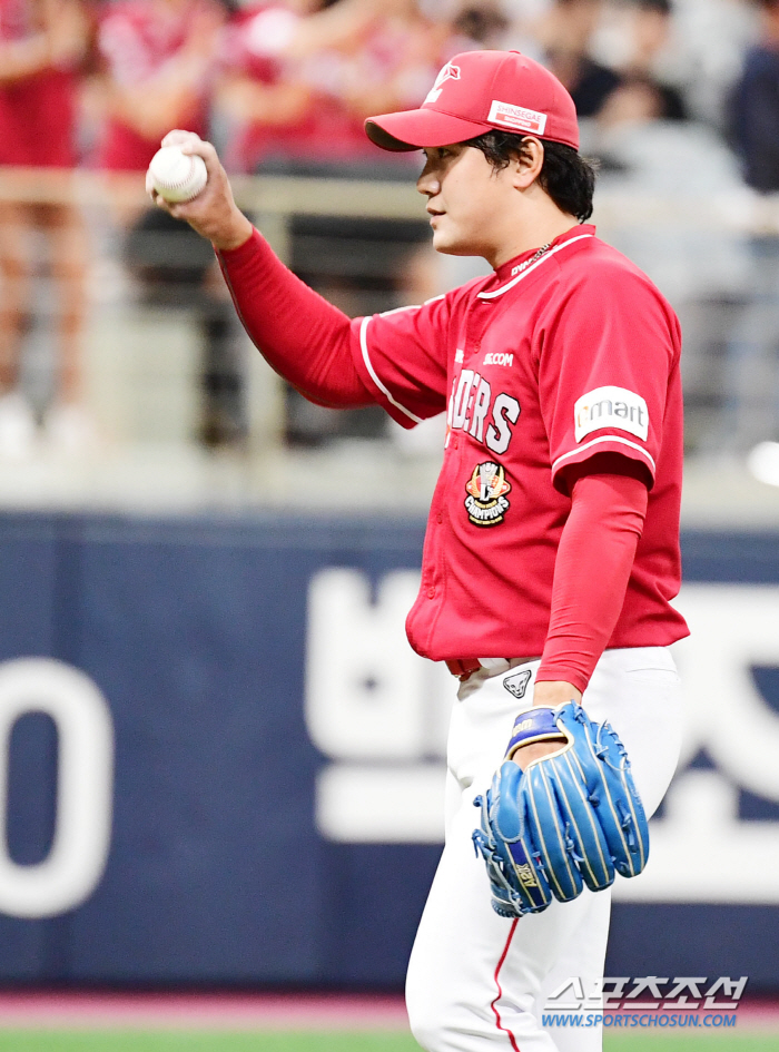 나오면 막는 미스터 제로, 60SV 페이스…돌부처 넘어 KBO 역대급 마…