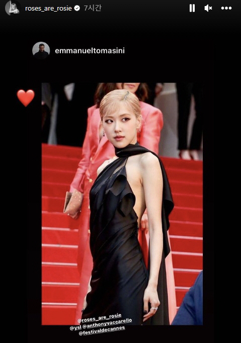 [종합] "제니는 ♥뷔 데이트→로제는 칸 레드카펫"…공사다망한 블랙핑크 …