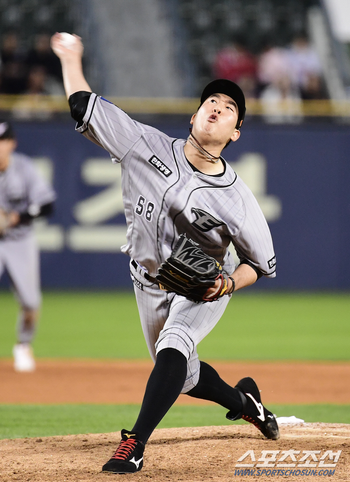 트랜스포머처럼 변신 한화 불펜…6경기 ERA '1.41' 철벽, 퓨처스 …