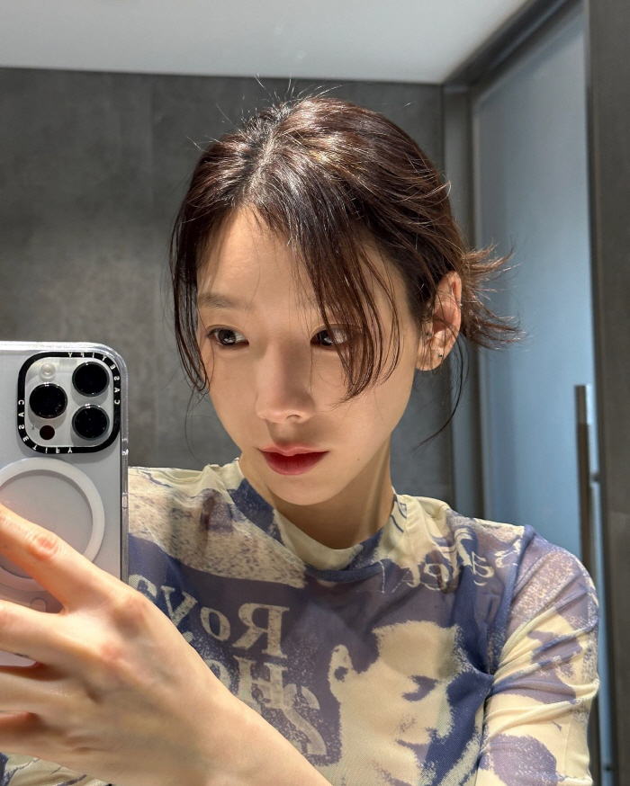 "친구가 없어서"…태연 셀카 망언(?)에 수영 "5분 거리에 사는데"