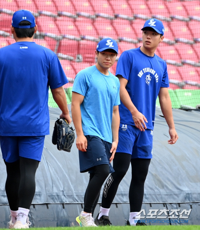 "다시 붙었네" "네, 붙었습니다" 싱글벙글 굴비즈, '나를 돌파'가 다…