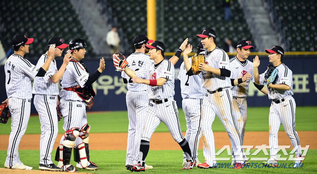 SSG-롯데-LG 3강 구도 20일이 넘었다. 주말 SSG vs 롯데, …