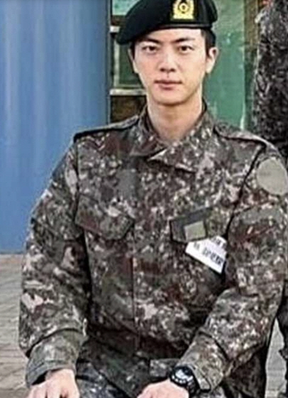 "BTS 진 만나려"..국방부 "20대 女 간호장교, 근무지 이탈 의혹"