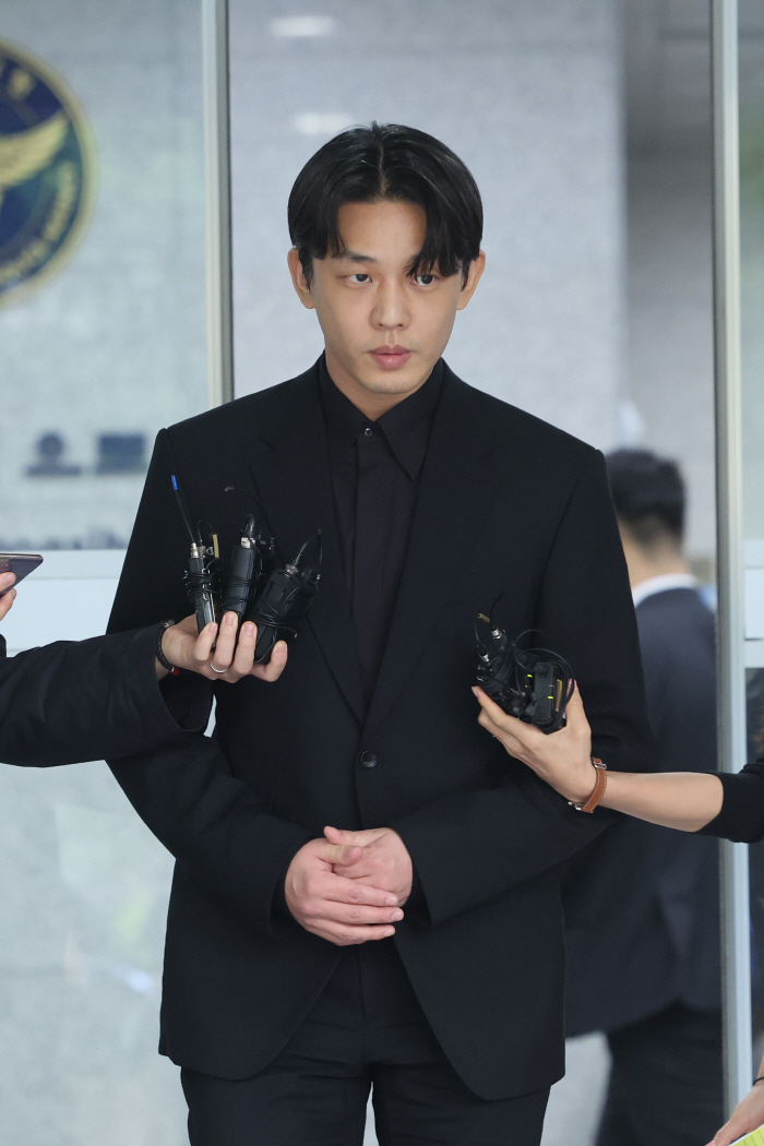유아인 '마약류 5종 투약 혐의' 구속영장.."증거인멸·도주 우려"(종합…