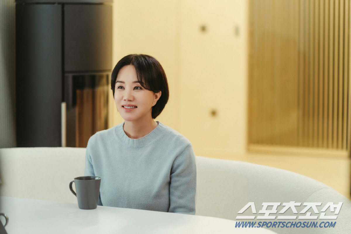 '187㎝' 민우혁 품에 '폭' 안긴 엄정화, '한도초과' 달달…로이♥정…