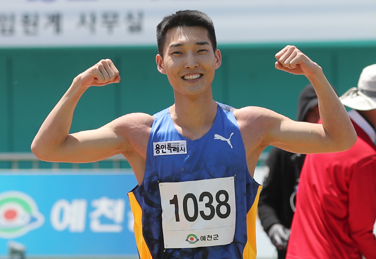 '스마일 점퍼' 우상혁 日 대회서 '2m29' 넘었다, 올해 첫 국제무대…