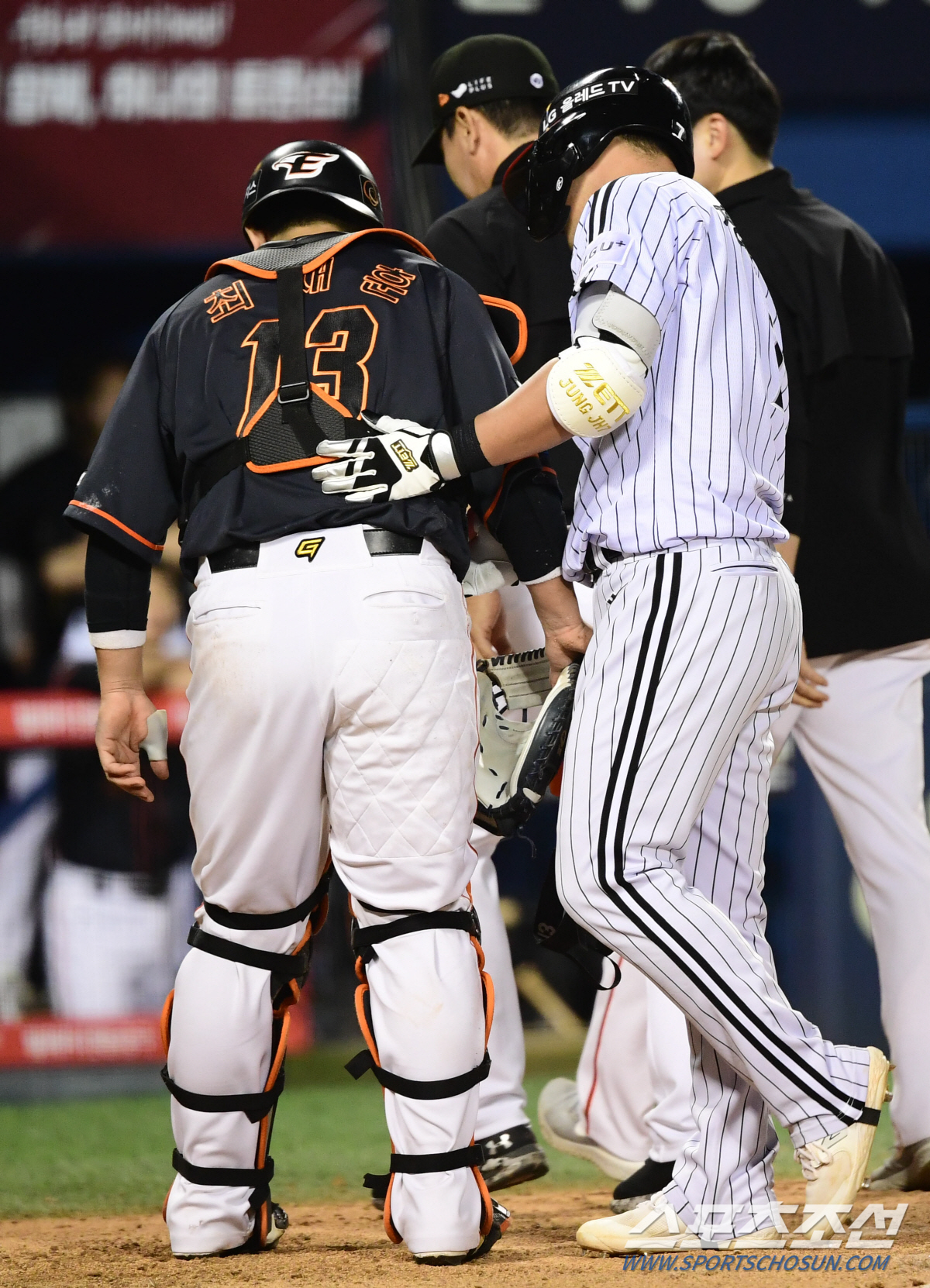 전직 LG 감독조차 "이해하기 어렵다" 심판진 대체 왜 이러나, 신임 감…