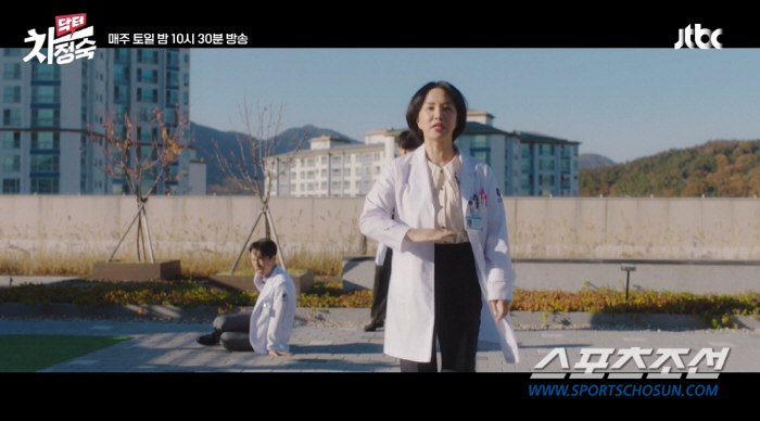[SC이슈]'닥터 차정숙', 도돌이표 전개에 '답답'…엄정화, 김병철에 …