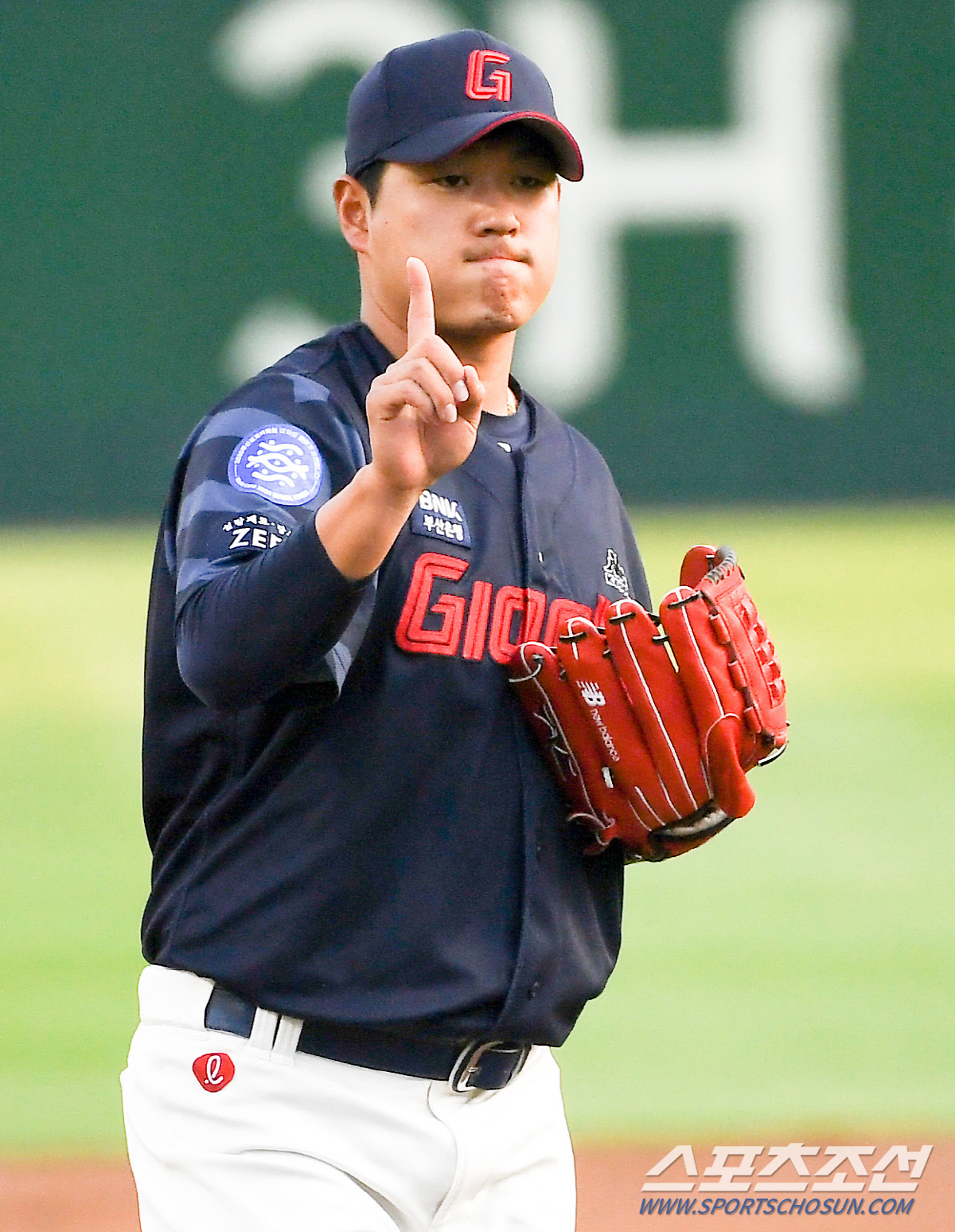 4월 MVP→5월 ERA 5.87...롯데와 나균안, 동시 반등 가능할까