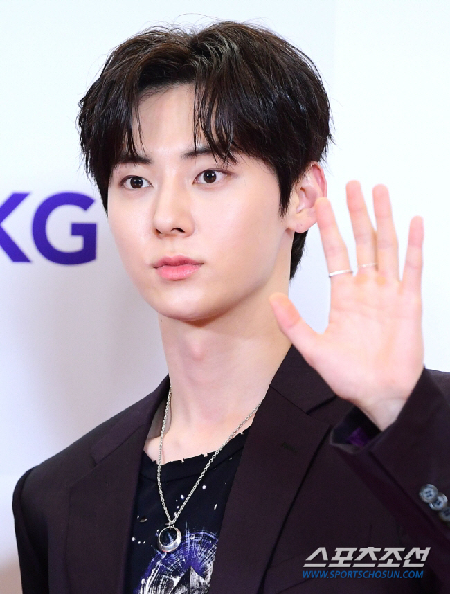 [단독] 황민현, 이번엔 액션괴물..'스터디그룹' 주인공