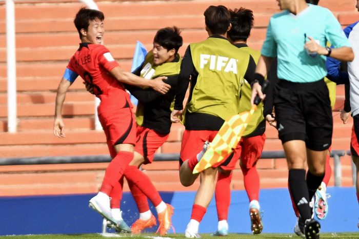 '이승원 선제골' 김은중호, 프랑스에 1대0 리드(전반 종료)